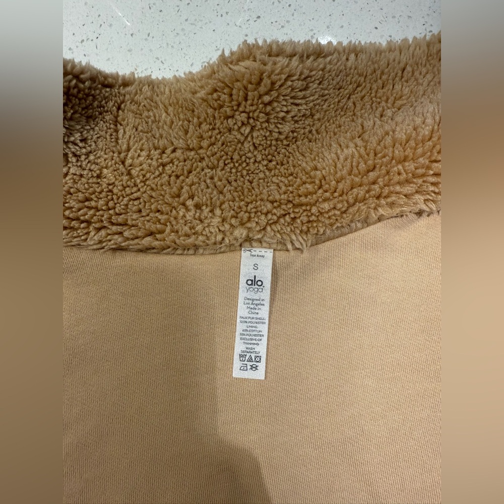 NWOT - ALO Yoga Sherpa Varsity Jacket in Camel - Picture 6 of 12